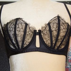 La perla black lace balconette bra size 3